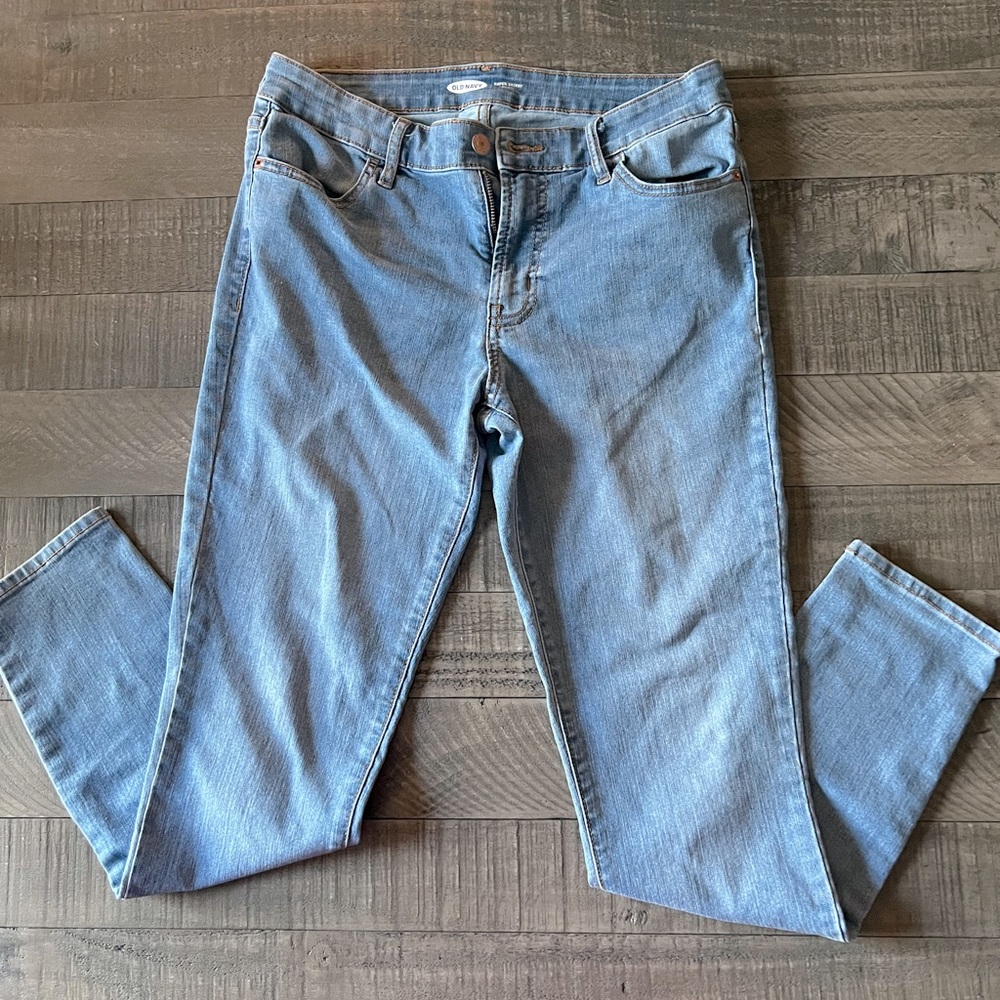 Mid rise super skinny jeans